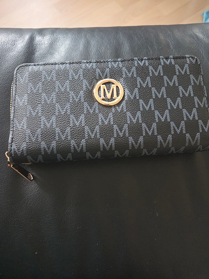 Product image 12 of 17
