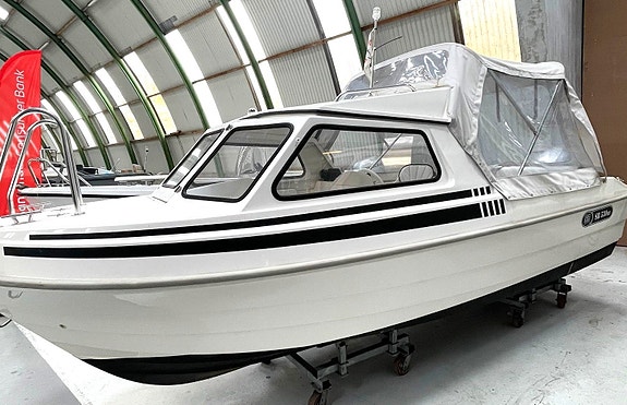 SENSOMMER PRISS B530 HT kabinebåd med Honda BF50 og udstyr 2022 KUN 129.900 KR.