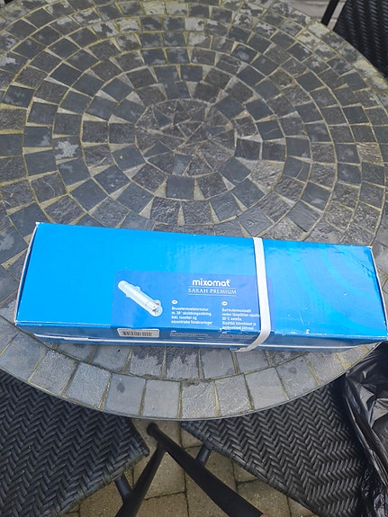 Product image 1 of 2