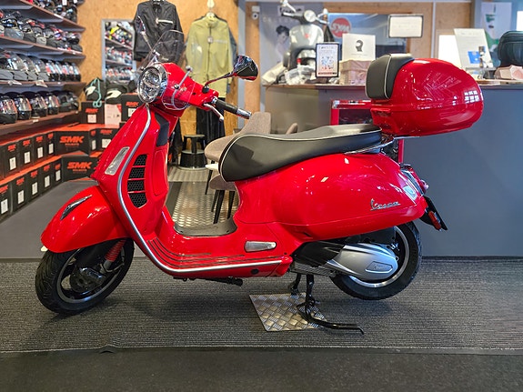 Vespa GTS 300