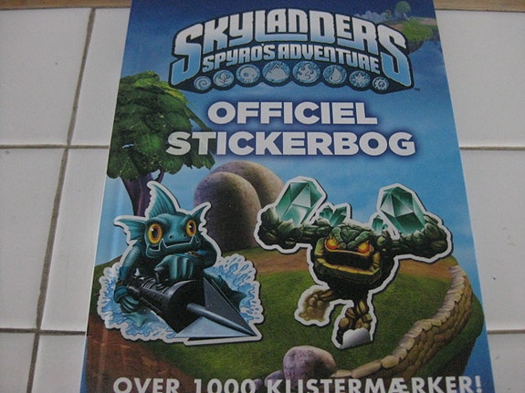 Product image 1 of 3