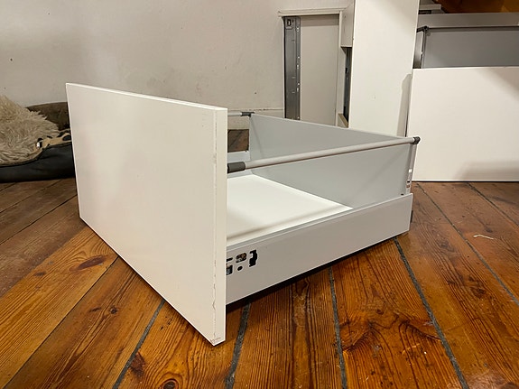 Product image 28 of 37