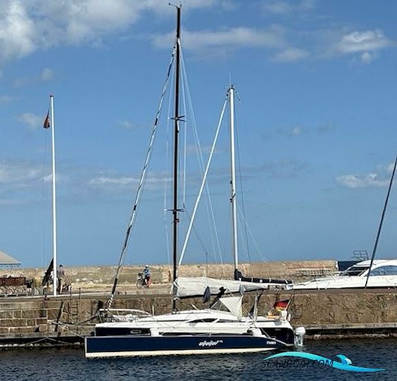 Dragonfly 28 Sport Flerskrogsbåd