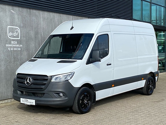 Mercedes Sprinter 215