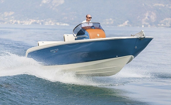 Invictus 200 FX med Yamaha 100HK påhængsmotor