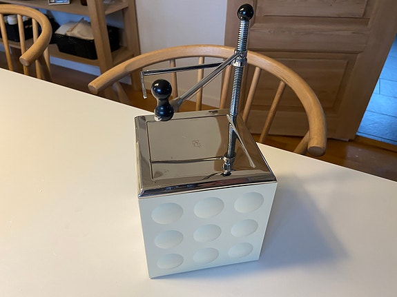 Product image 8 of 9