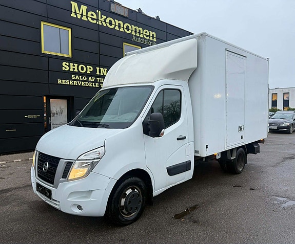 Nissan NV400