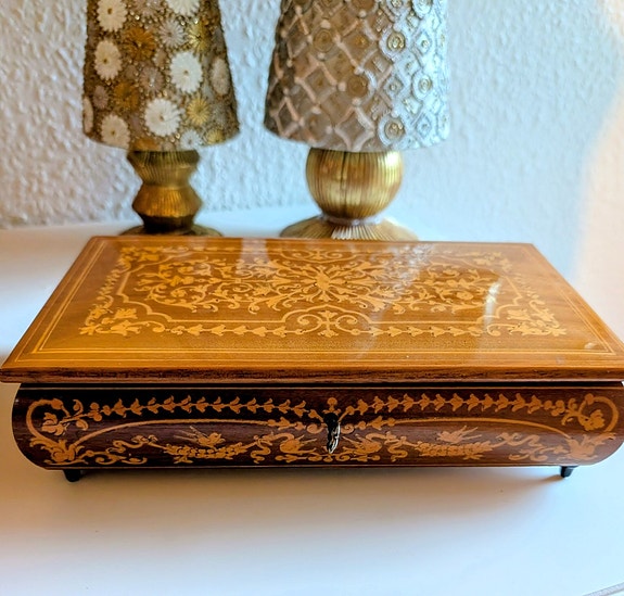 Product image 1 of 7