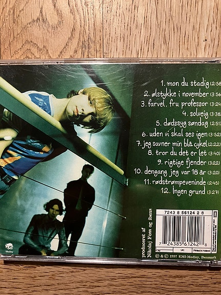 Product image 2 of 2