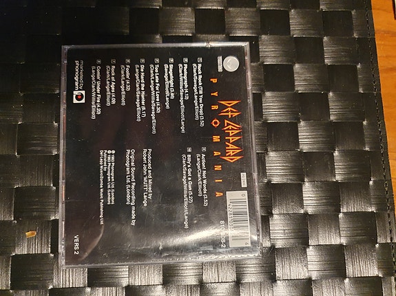 Product image 2 of 2