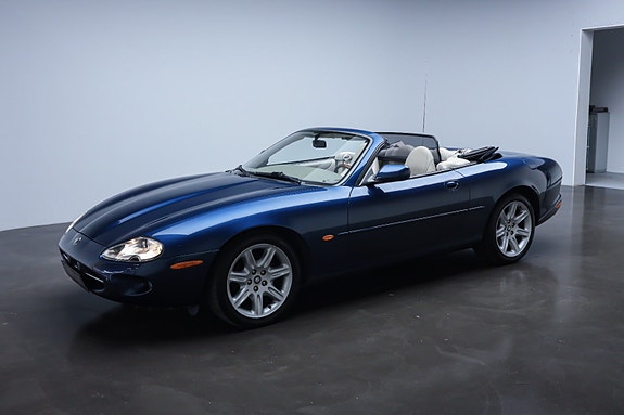 Jaguar XK