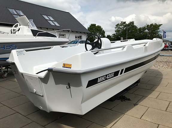 Motorbåd, motorjolle