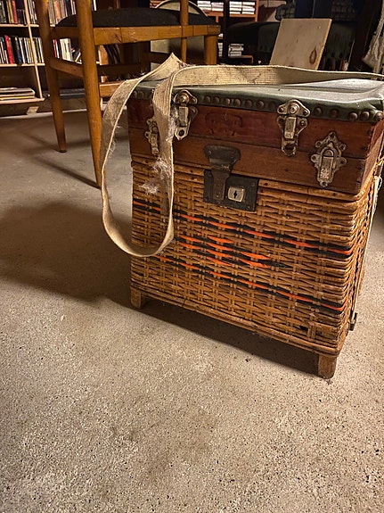 Product image 1 of 6