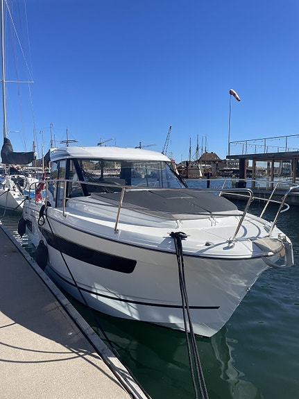 Jeanneau 895 Merry Fisher Cruiser