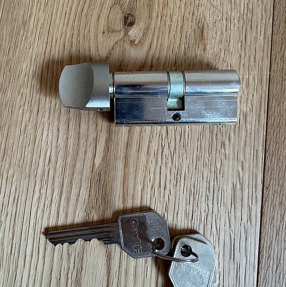 Product image 2 of 9