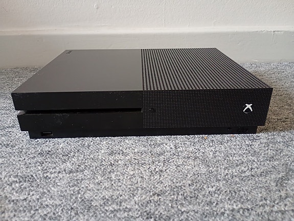 Product image 1 of 2