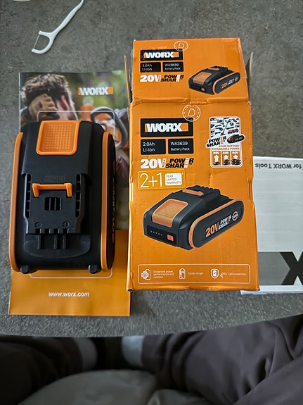 Product image 1 of 3