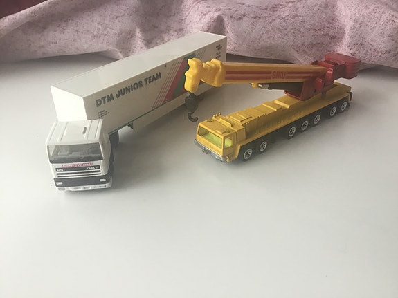 Product image 1 of 4