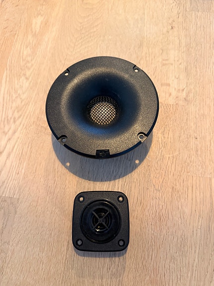 Product image 1 of 2