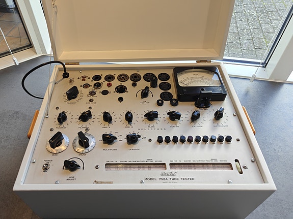 Product image 1 of 10