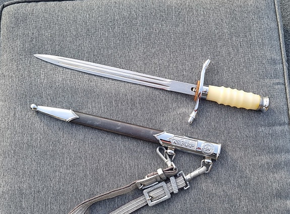 Product image 1 of 8