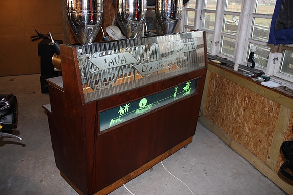 Product image 1 of 9