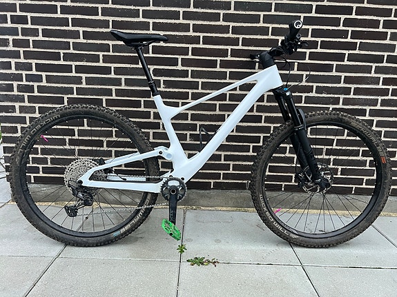 Product image 1 of 7