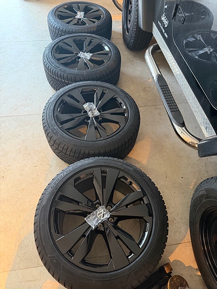 Product image 1 of 10