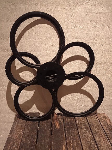 Product image 1 of 2