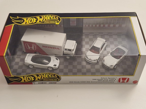 Product image 1 of 3