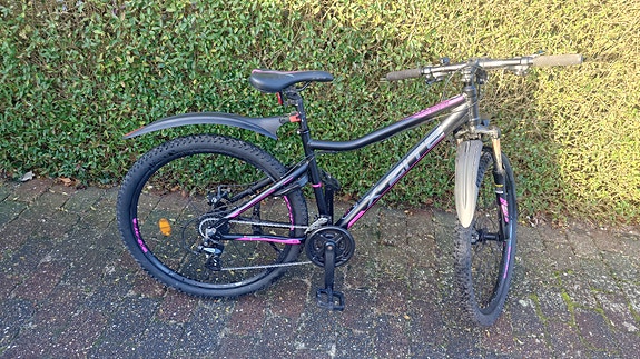 Product image 1 of 4