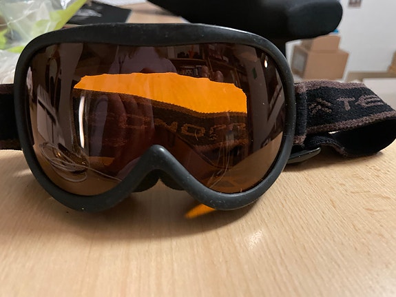 Product image 1 of 2