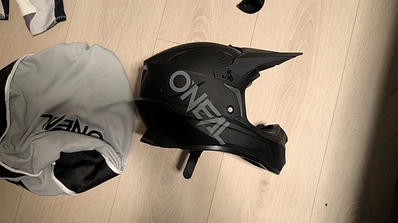 Product image 1 of 4