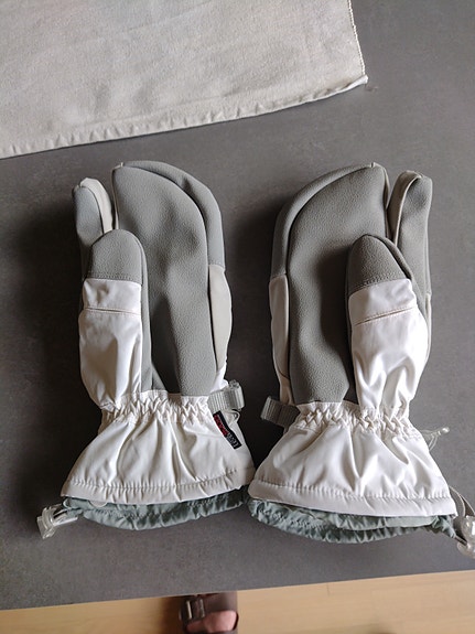 Product image 1 of 5