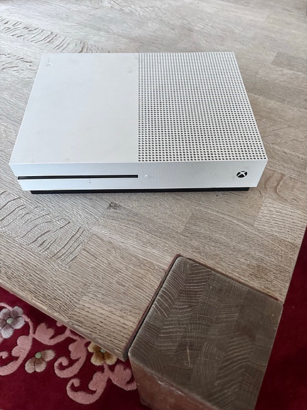 Product image 1 of 3