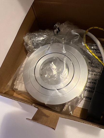 Product image 1 of 3