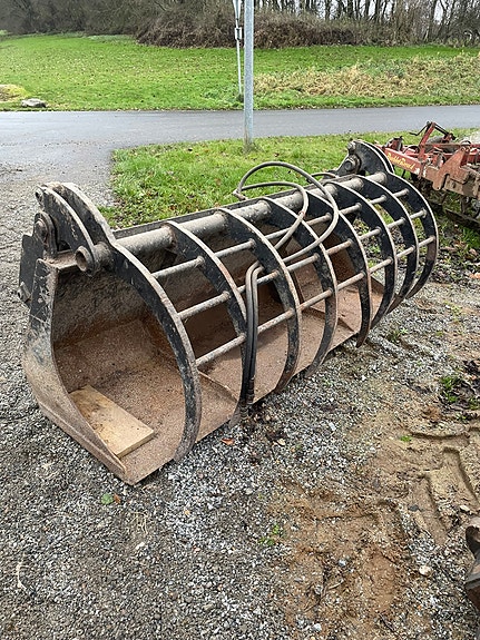 Product image 1 of 7