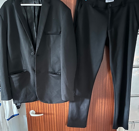 Product image 1 of 4