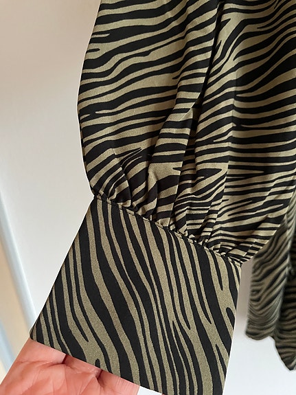 Product image 11 of 12