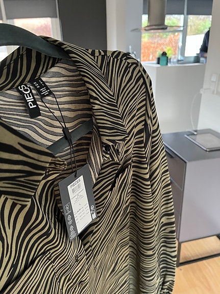 Product image 1 of 10