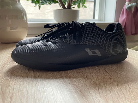 Product image 1 of 4