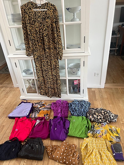 Product image 1 of 9