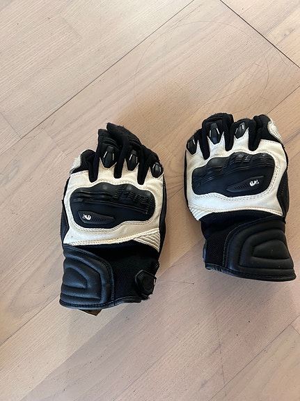 Product image 19 of 34