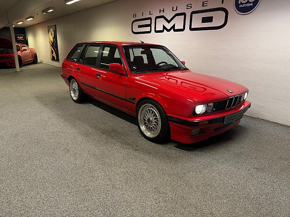 BMW 320i