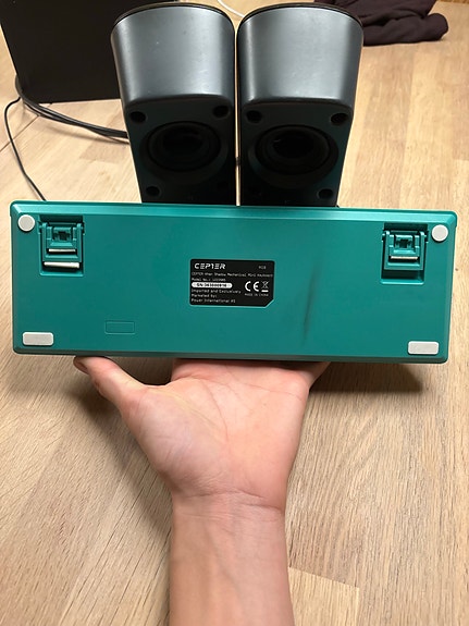 Product image 33 of 34