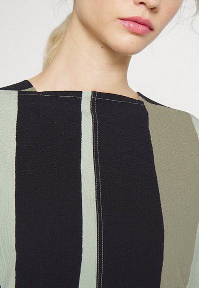 Product image 11 of 11