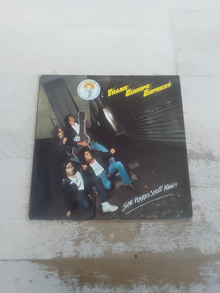 Product image 1 of 3