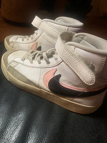 Product image 1 of 9