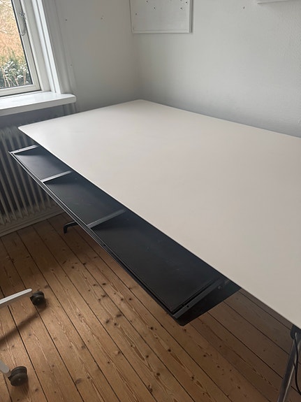 Product image 1 of 8