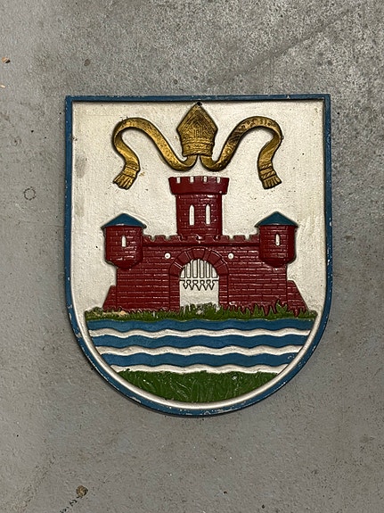 Product image 1 of 3